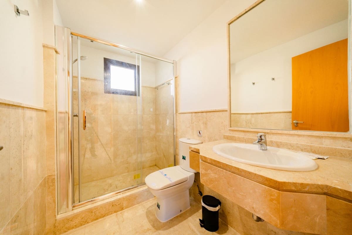 3 soveværelse Lejlighed til salg i Bahia de Casares med swimmingpool garage - € 539.950 (Ref: 9971792)