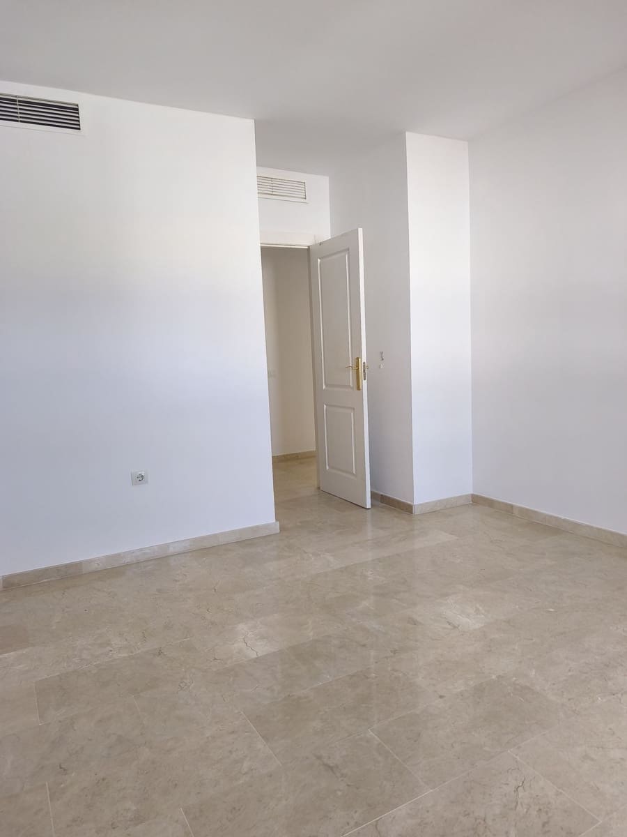3 soverom Leilighet til salgs i Manilva med svømmebasseng garasje - € 298 500 (Ref: 9971797)