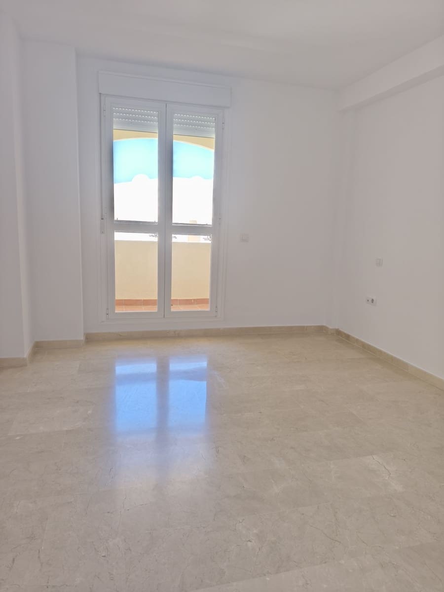 3 soverom Leilighet til salgs i Manilva med svømmebasseng garasje - € 298 500 (Ref: 9971797)