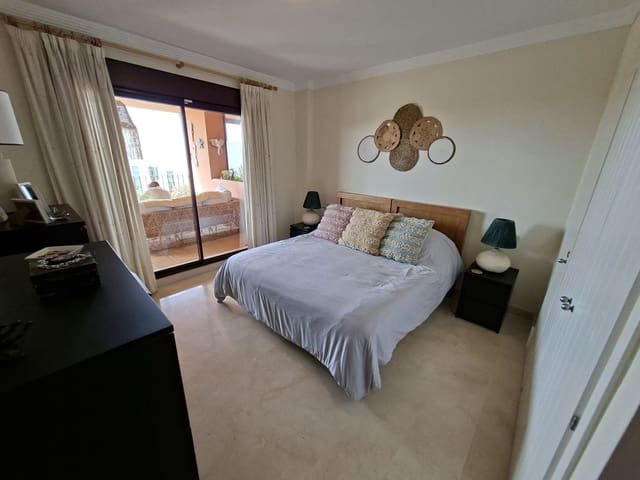 2 soveværelse Lejlighed til salg i La Duquesa / Puerto de la Duquesa, Manilva med swimmingpool garage - € 325.000 (Ref: 9971798)