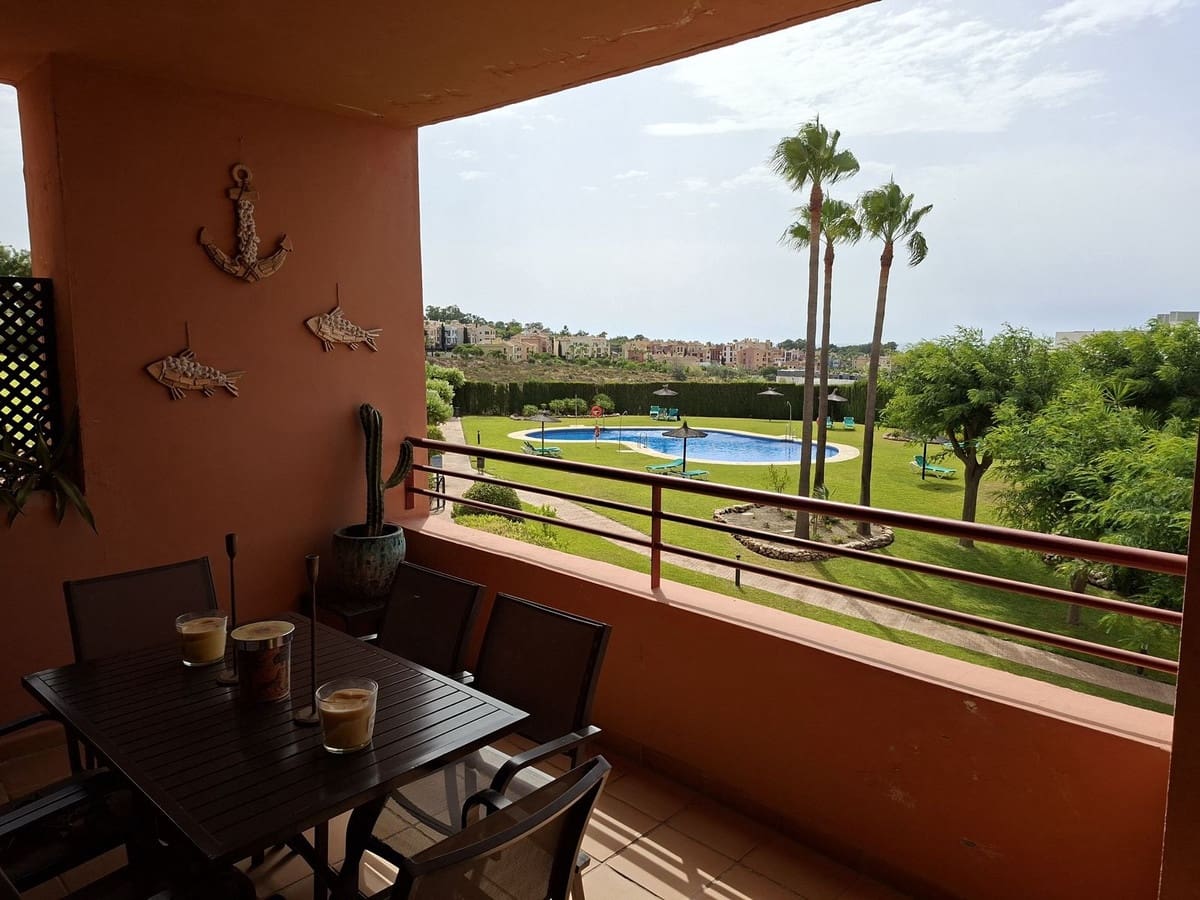 2 bedroom Apartment for sale in La Duquesa / Puerto de la Duquesa with pool garage - € 325,000 (Ref: 9971798)