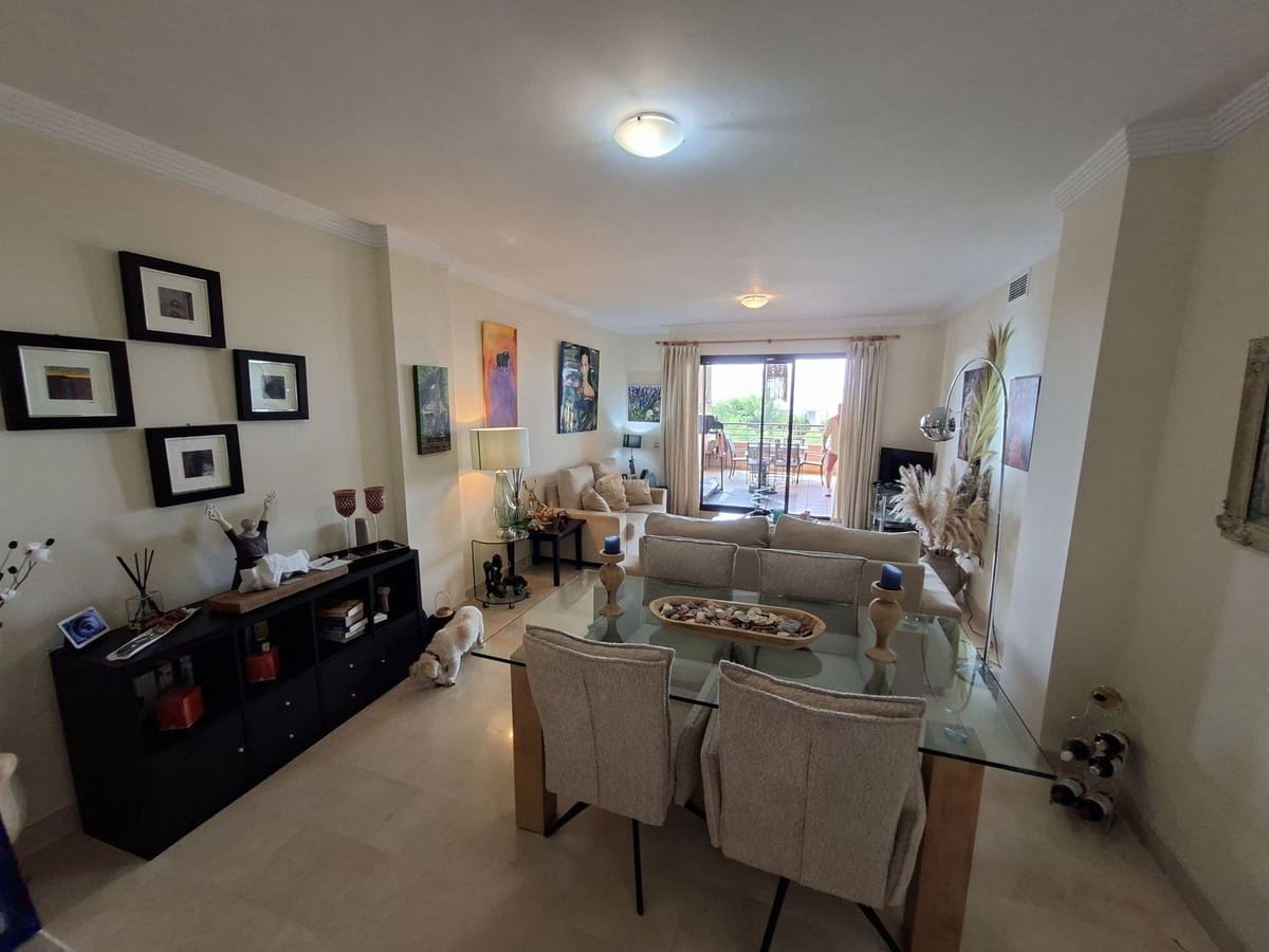 2 bedroom Apartment for sale in La Duquesa / Puerto de la Duquesa with pool garage - € 325,000 (Ref: 9971798)