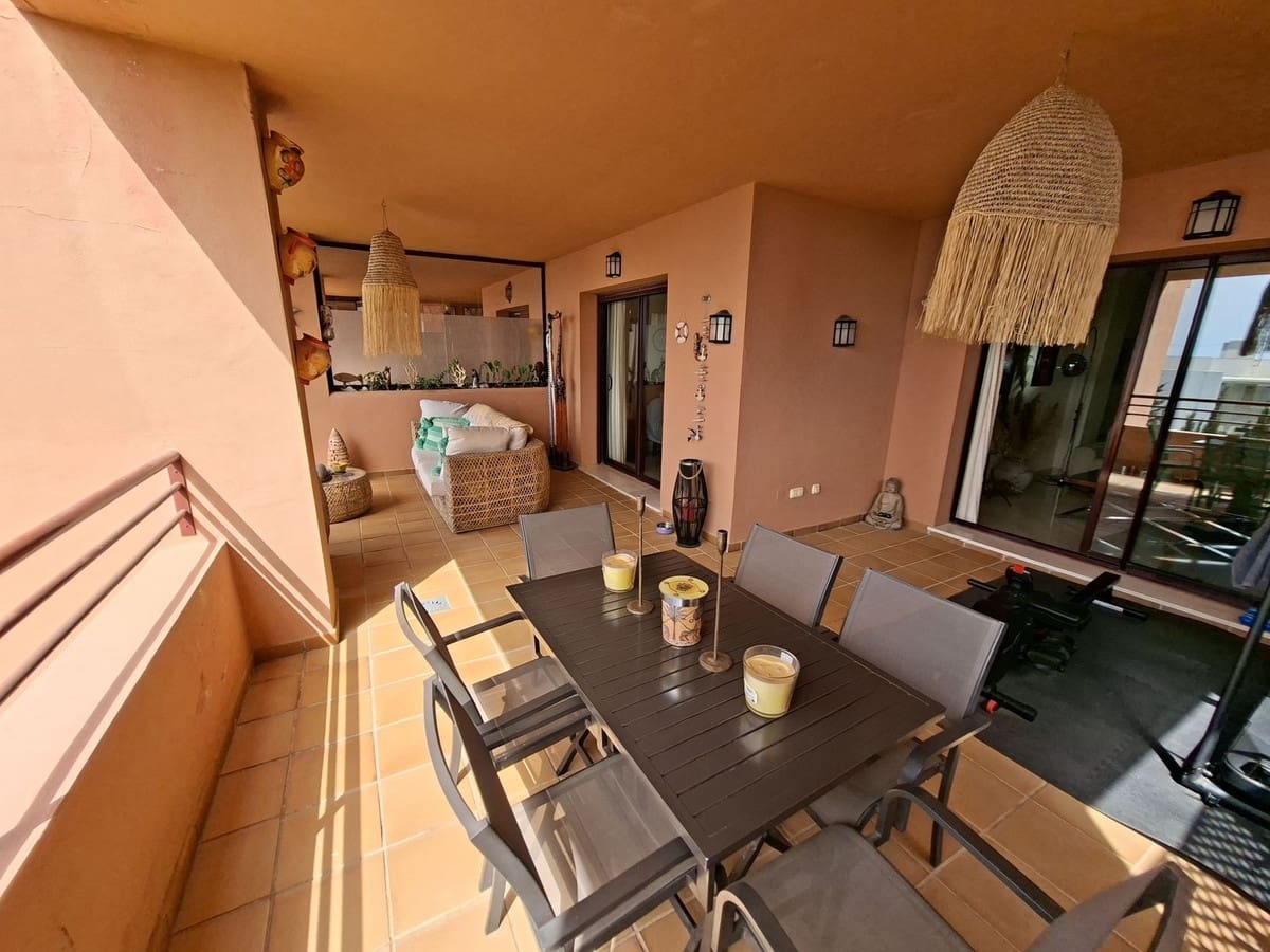 2 bedroom Apartment for sale in La Duquesa / Puerto de la Duquesa with pool garage - € 325,000 (Ref: 9971798)
