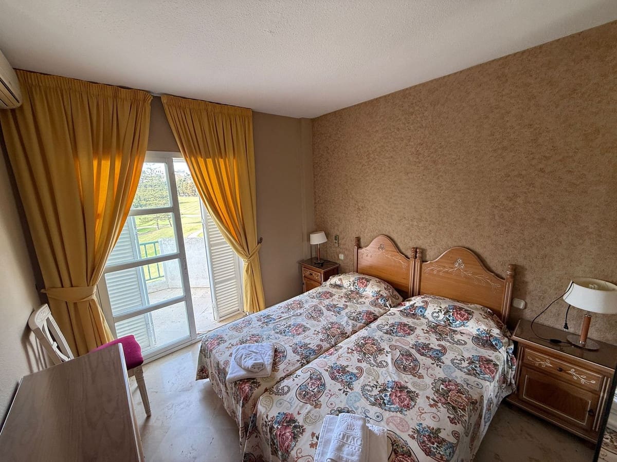 3 soverom Leilighet til salgs i Mijas Golf med svømmebasseng - € 349 000 (Ref: 9971799)