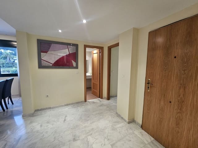 3 soveværelse Lejlighed til salg i Riviera del Sol, Mijas med swimmingpool - € 349.000 (Ref: 9971800)