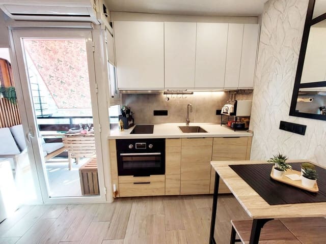 1 soverom Leilighet til salgs i Benalmadena Costa, Benalmádena med svømmebasseng - € 198 000 (Ref: 9971802)