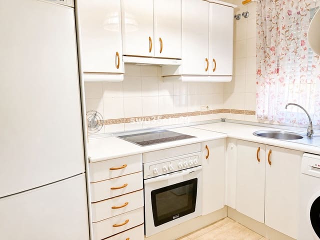 2 soveværelse Lejlighed til salg i Calahonda, Mijas med swimmingpool - € 290.000 (Ref: 9971803)