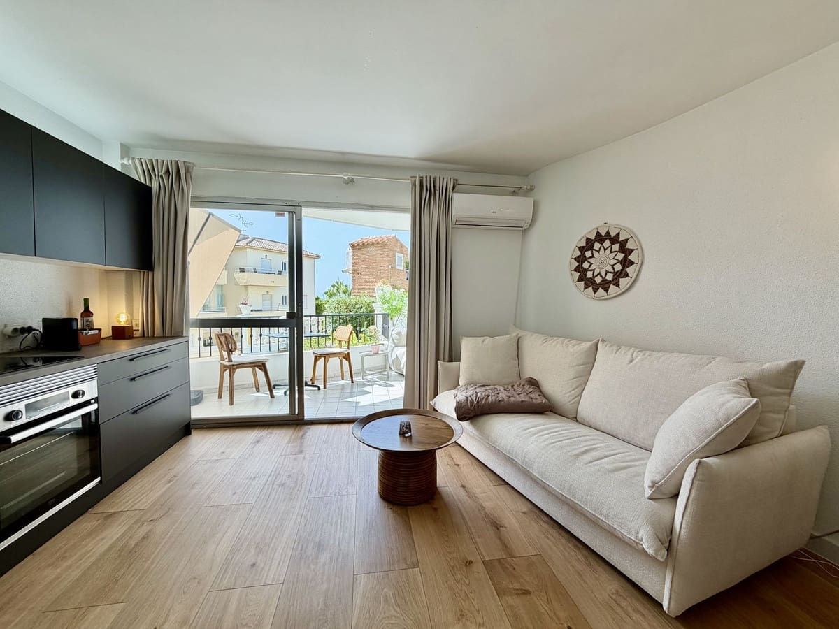 2 bedroom Apartment for sale in Riviera del Sol with pool - € 299,000 (Ref: 9971804)