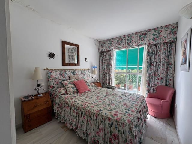 2 slaapkamer Appartement te koop in Cabopino, Marbella met zwembad garage - € 290.000 (Ref: 9971806)