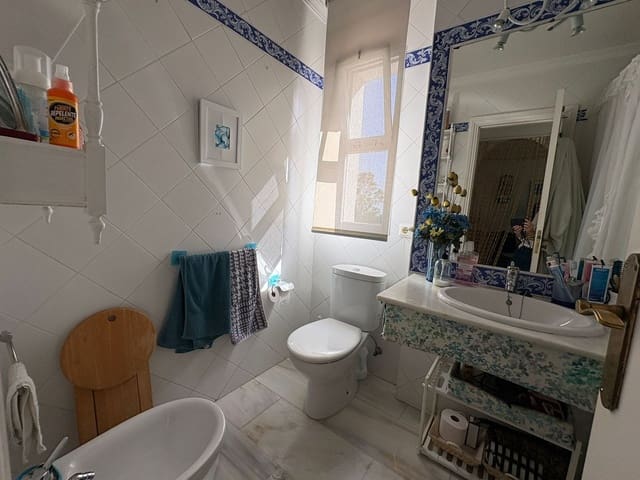 2 slaapkamer Appartement te koop in Cabopino, Marbella met zwembad garage - € 290.000 (Ref: 9971806)