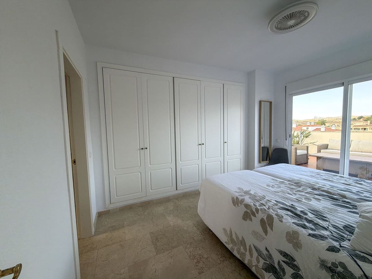 2 soverom Leilighet til salgs i Mijas Golf med svømmebasseng garasje - € 349 000 (Ref: 9971813)