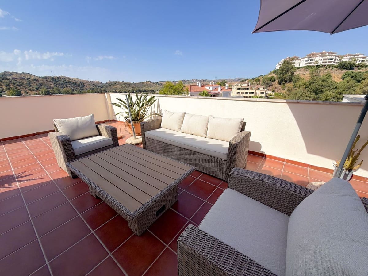 2 soverom Leilighet til salgs i Mijas Golf med svømmebasseng garasje - € 349 000 (Ref: 9971813)