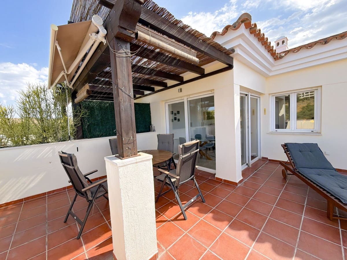 2 soverom Leilighet til salgs i Mijas Golf med svømmebasseng garasje - € 349 000 (Ref: 9971813)