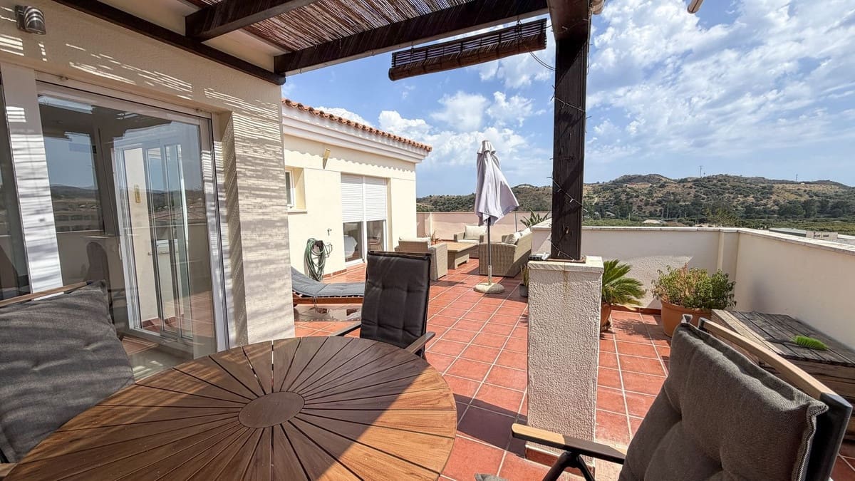 2 soverom Leilighet til salgs i Mijas Golf med svømmebasseng garasje - € 349 000 (Ref: 9971813)