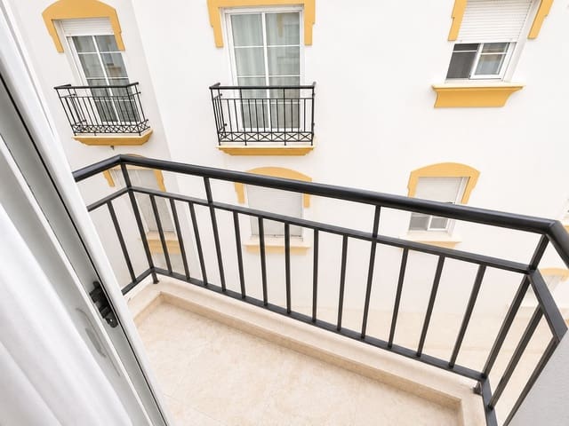 2 bedroom Apartment for sale in Guaro with pool - € 215,000 (Ref: 9971815)