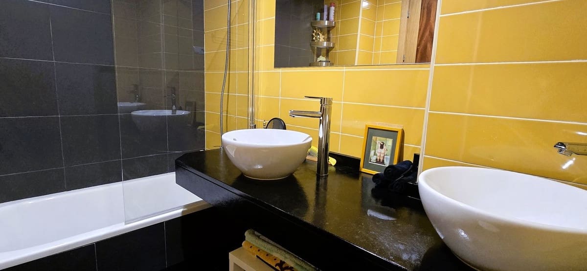 2 bedroom Apartment for sale in Riviera del Sol with pool garage - € 325,000 (Ref: 9971816)