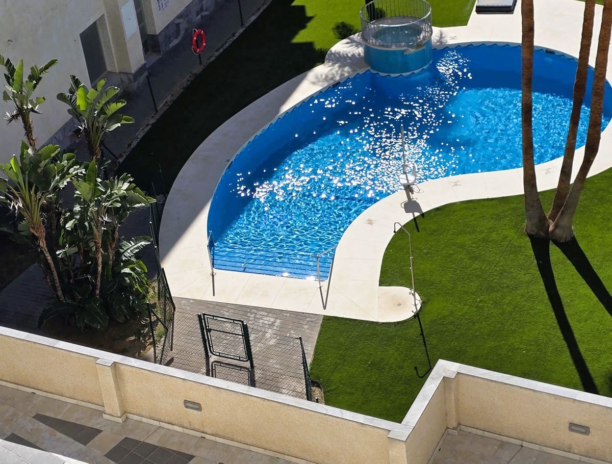 2 bedroom Apartment for sale in Riviera del Sol with pool garage - € 325,000 (Ref: 9971816)