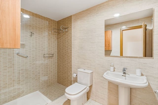 1 bedroom Apartment for sale in Los Boliches , Fuengirola with pool - € 286,000 (Ref: 9971817)