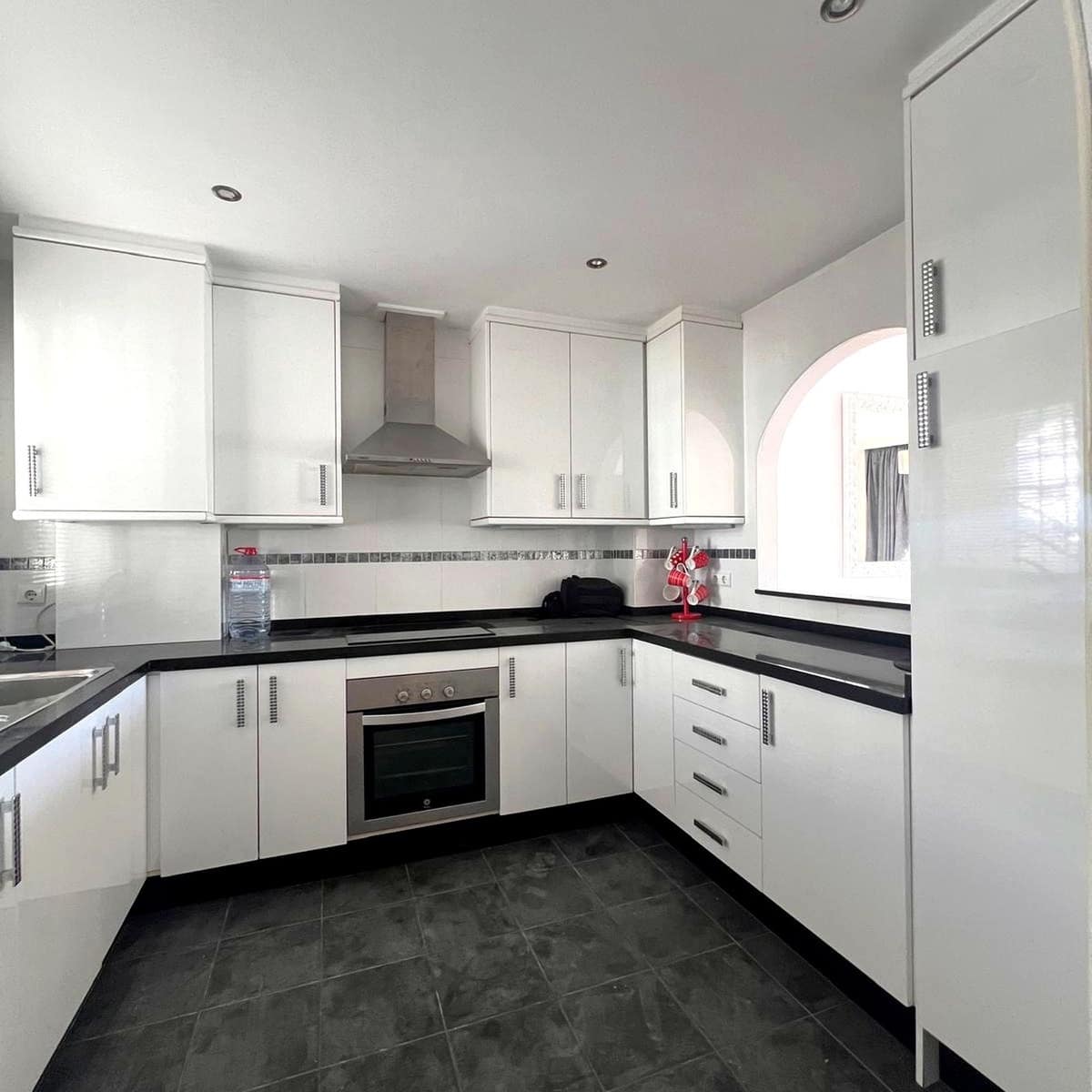 Apartamento de 2 habitaciones en Riviera del Sol en venta con piscina garaje - 340.000 € (Ref: 9971819)