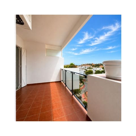 2 soverom Leilighet til salgs i Riviera del Sol, Mijas med svømmebasseng garasje - € 340 000 (Ref: 9971819)