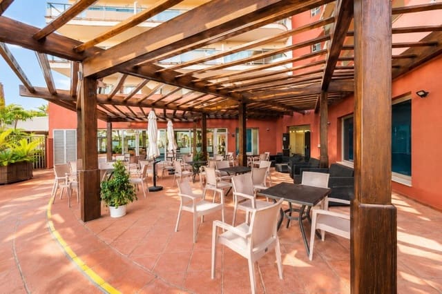 1 slaapkamer Appartement te koop in Benalmadena Costa, Benalmádena met zwembad garage - € 265.000 (Ref: 9971823)