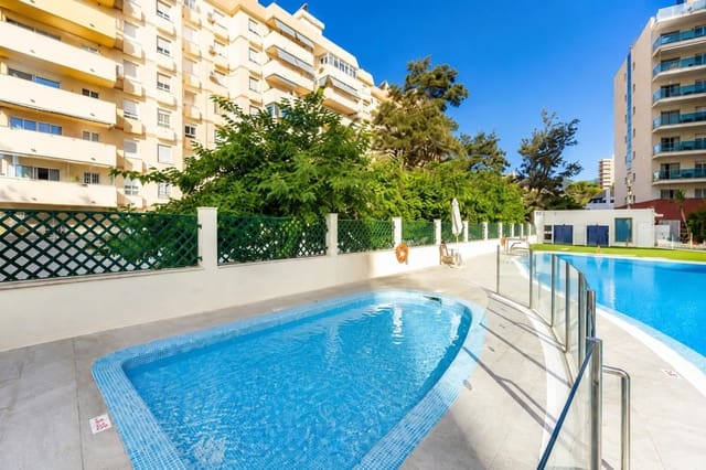 1 slaapkamer Appartement te koop in Benalmadena Costa, Benalmádena met zwembad garage - € 265.000 (Ref: 9971823)