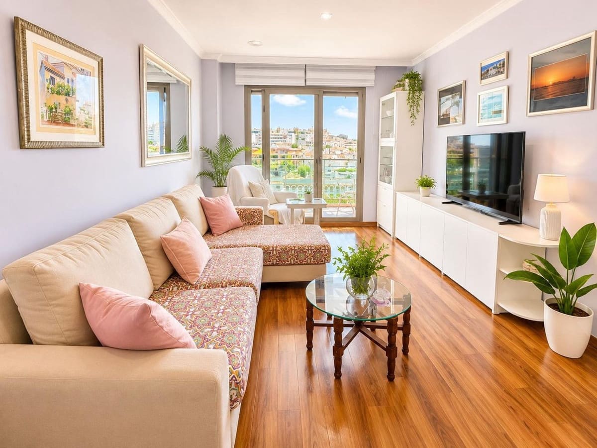 1 sypialnia Apartament na sprzedaż w Benalmadena Costa z basenem garażem - 265 000 € (Ref: 9971823)