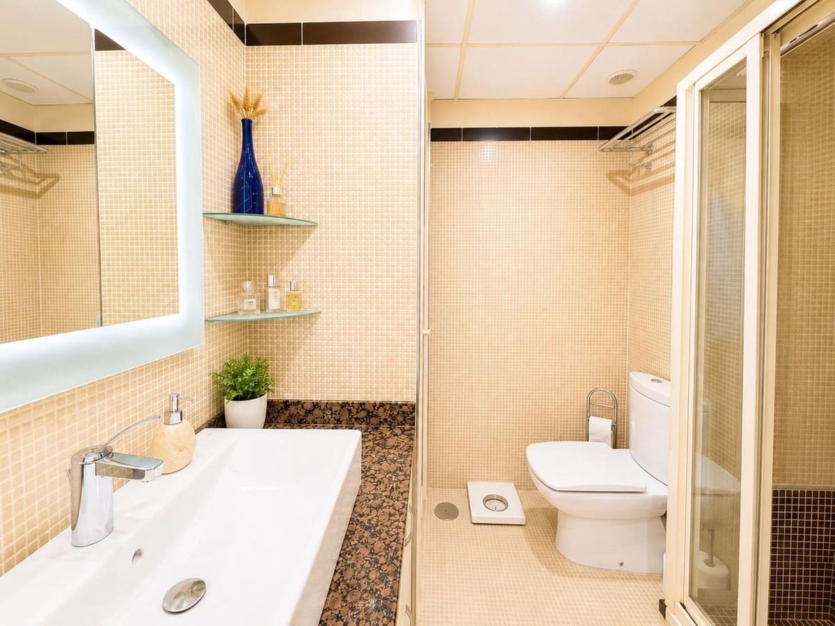 1 sypialnia Apartament na sprzedaż w Benalmadena Costa z basenem garażem - 265 000 € (Ref: 9971823)