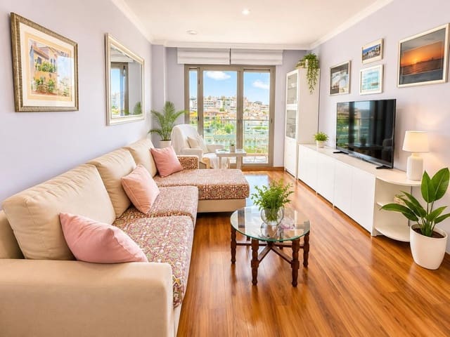 1 slaapkamer Appartement te koop in Benalmadena Costa, Benalmádena met zwembad garage - € 265.000 (Ref: 9971823)