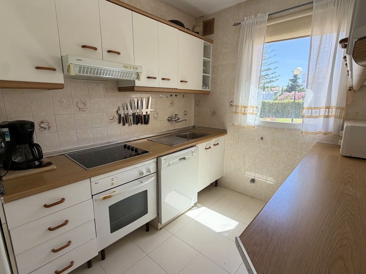 2 bedroom Townhouse for sale in Mijas Costa with pool - € 369,000 (Ref: 9971825)