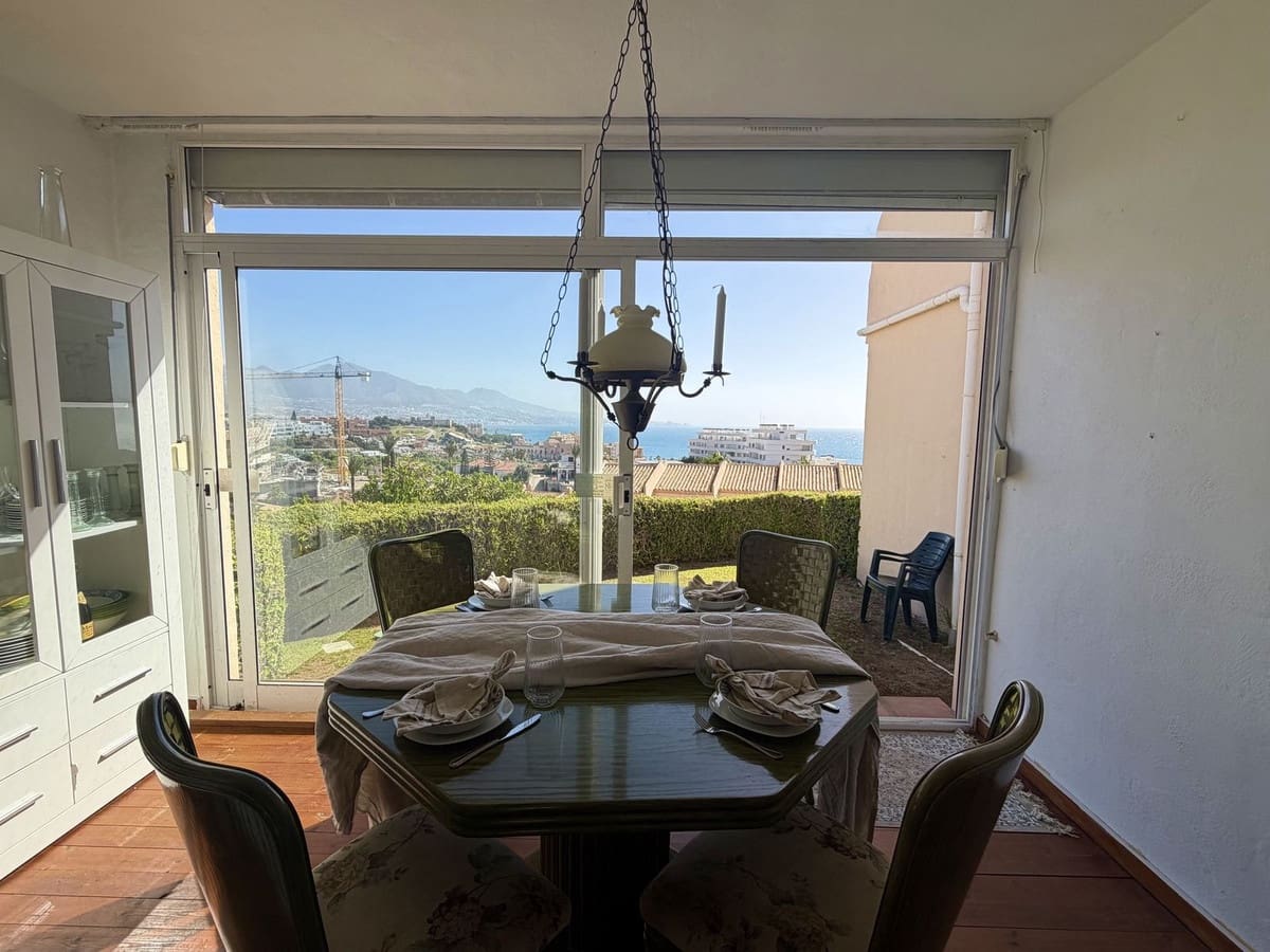 2 bedroom Townhouse for sale in Mijas Costa with pool - € 369,000 (Ref: 9971825)