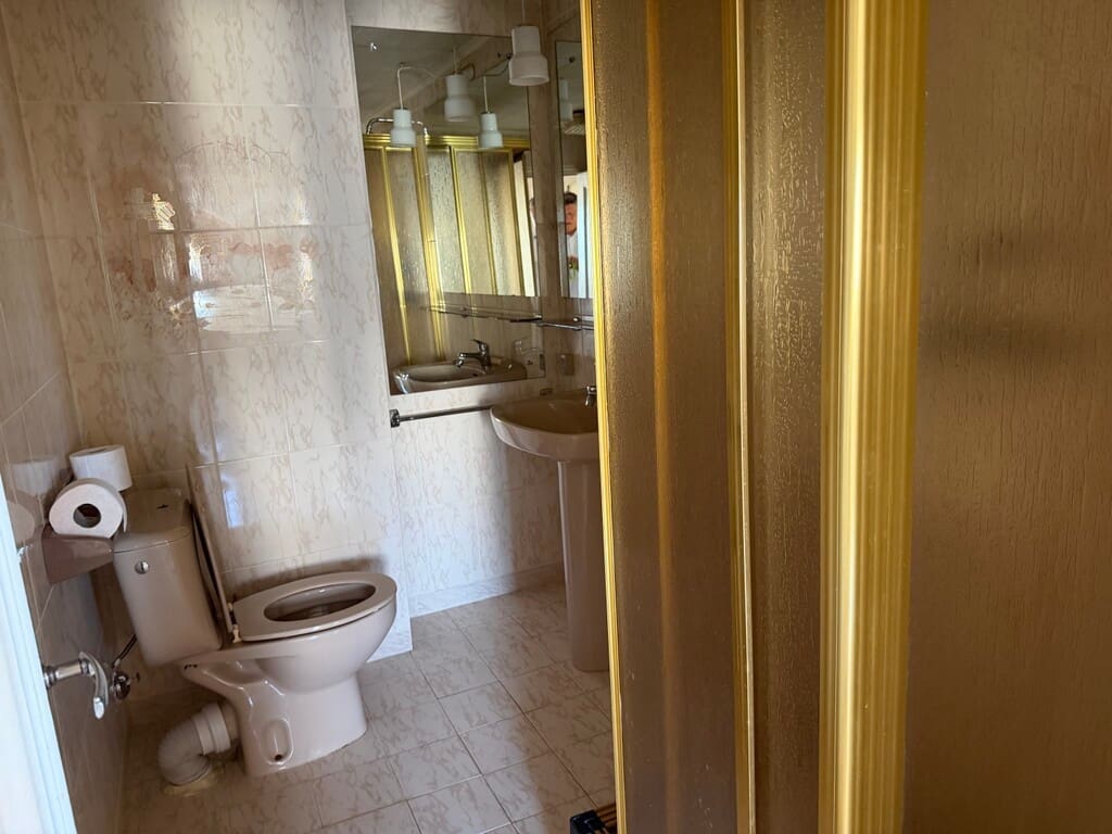 3 bedroom Apartment for sale in Fuengirola with pool - € 299,000 (Ref: 9971826)