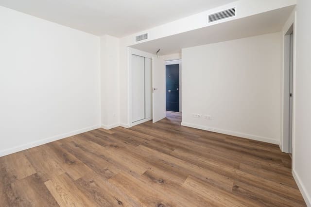 2 slaapkamer Appartement te koop in Torreblanca, Fuengirola met zwembad garage - € 305.000 (Ref: 9971827)