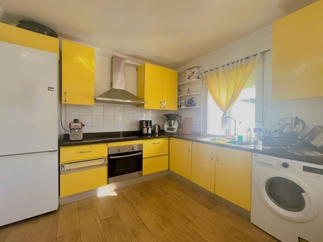 3 soveværelse Byhus til salg i Estepona med swimmingpool - € 320.000 (Ref: 9971829)