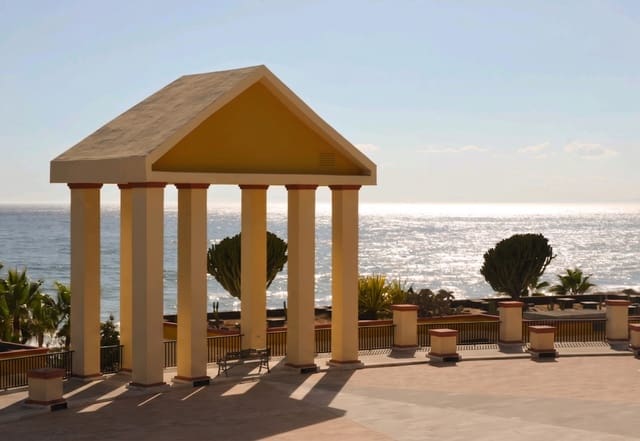 1 soverom Leilighet til salgs i Elviria, Marbella med svømmebasseng - € 320 000 (Ref: 9971833)