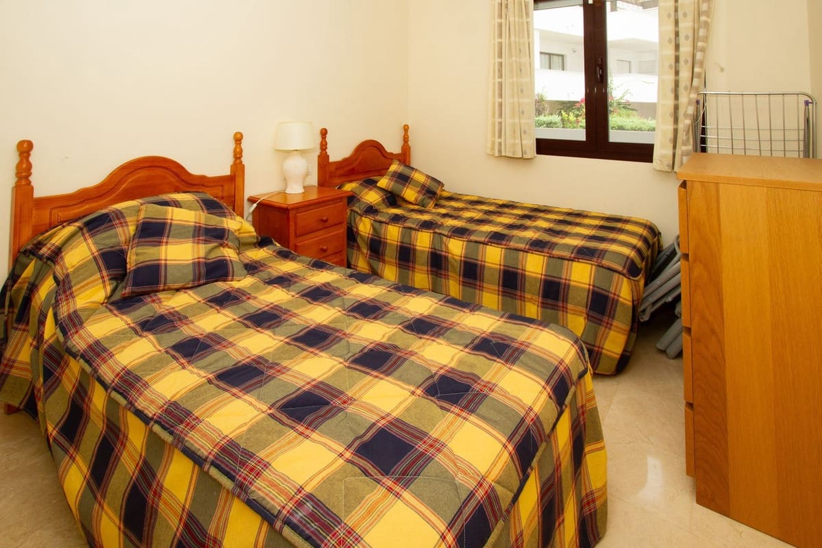 2 bedroom Apartment for sale in Riviera del Sol with pool - € 275,000 (Ref: 9971839)