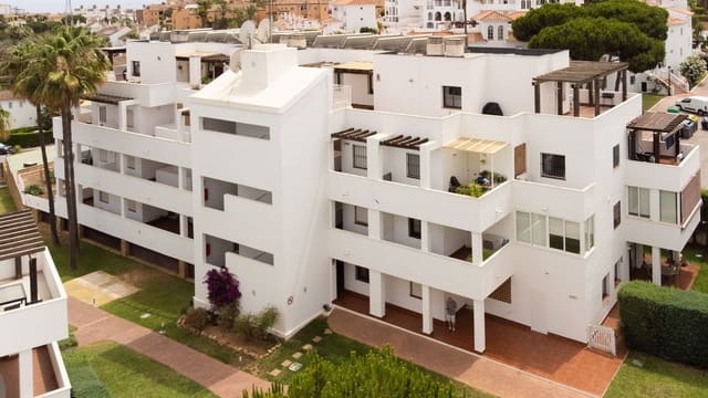 2 soveværelse Lejlighed til salg i Riviera del Sol, Mijas med swimmingpool - € 275.000 (Ref: 9971839)