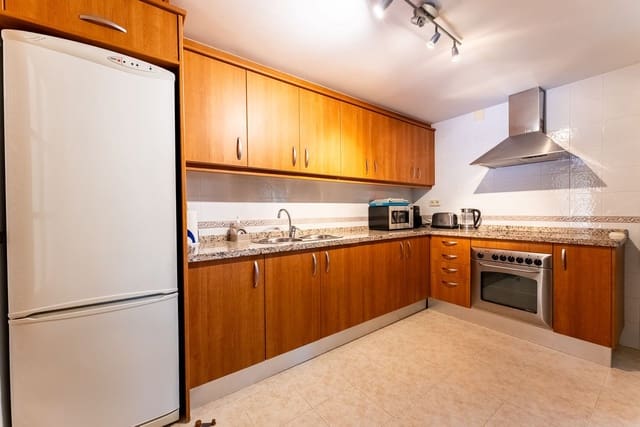 2 soverom Leilighet til salgs i Costalita, Estepona med svømmebasseng garasje - € 475 000 (Ref: 9971847)
