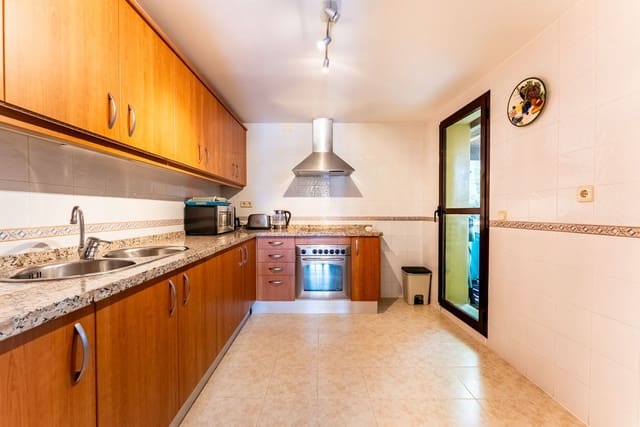 2 soverom Leilighet til salgs i Costalita, Estepona med svømmebasseng garasje - € 475 000 (Ref: 9971847)