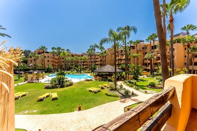 2 soverom Leilighet til salgs i Costalita, Estepona med svømmebasseng garasje - € 475 000 (Ref: 9971847)