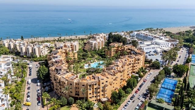 2 soverom Leilighet til salgs i Costalita, Estepona med svømmebasseng garasje - € 475 000 (Ref: 9971847)