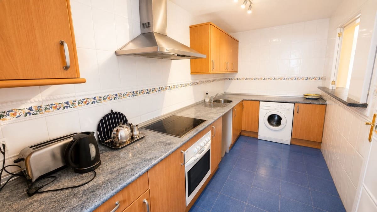 Apartamento de 2 habitaciones en Atalaya-Isdabe en venta con piscina garaje - 320.000 € (Ref: 9971848)