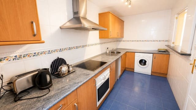 Apartamento de 2 habitaciones en Atalaya-Isdabe, Estepona en venta con piscina garaje - 320.000 € (Ref: 9971848)