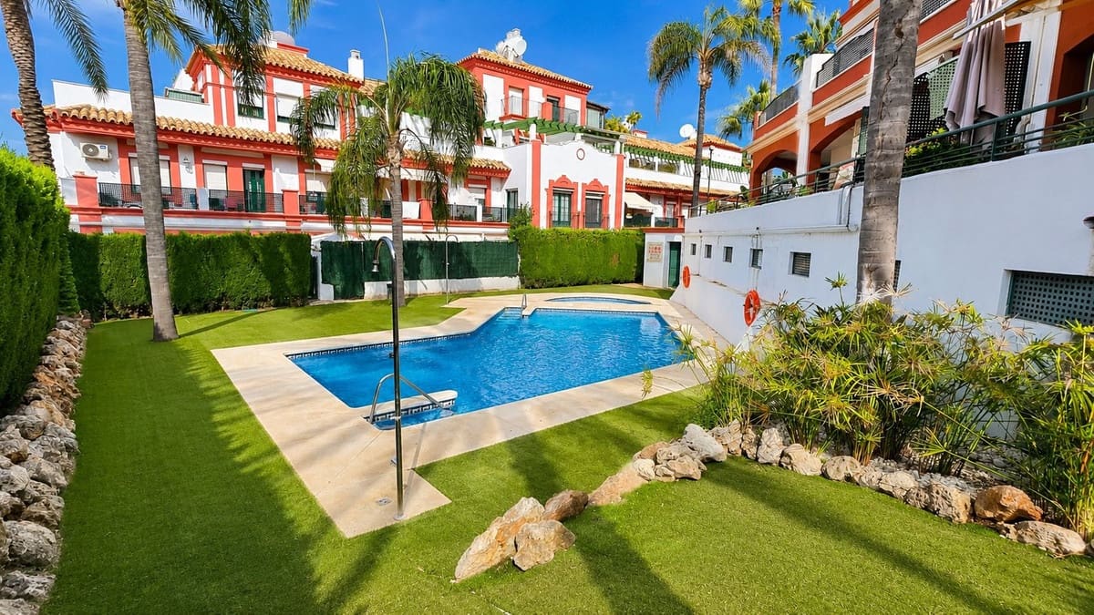 Apartamento de 2 habitaciones en Atalaya-Isdabe en venta con piscina garaje - 320.000 € (Ref: 9971848)