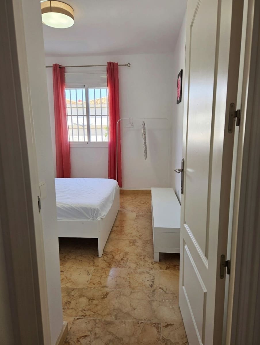 Apartamento de 2 habitaciones en Punta de la Chullera en venta con piscina - 225.000 € (Ref: 9971851)
