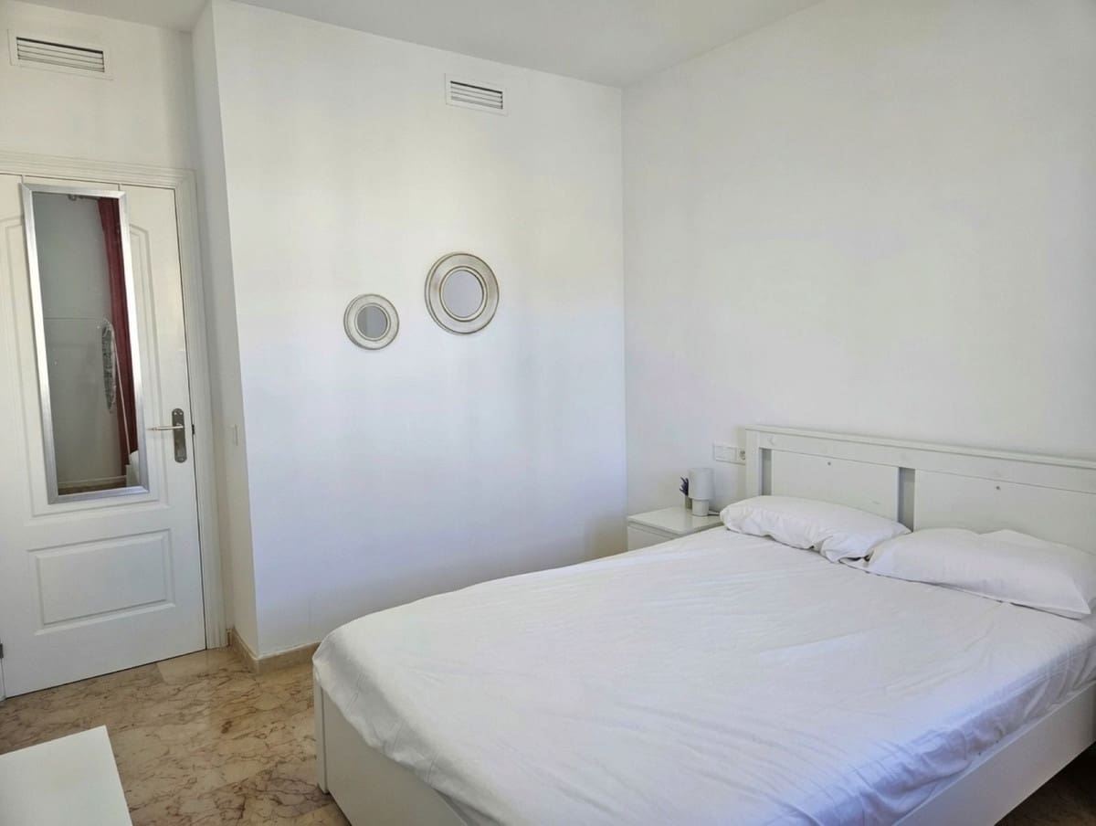 Apartamento de 2 habitaciones en Punta de la Chullera en venta con piscina - 225.000 € (Ref: 9971851)
