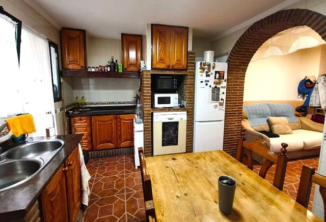 3 soveværelse Lejlighed til salg i Estepona - € 349.500 (Ref: 9971855)