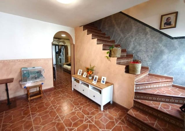3 soveværelse Lejlighed til salg i Estepona - € 349.500 (Ref: 9971855)