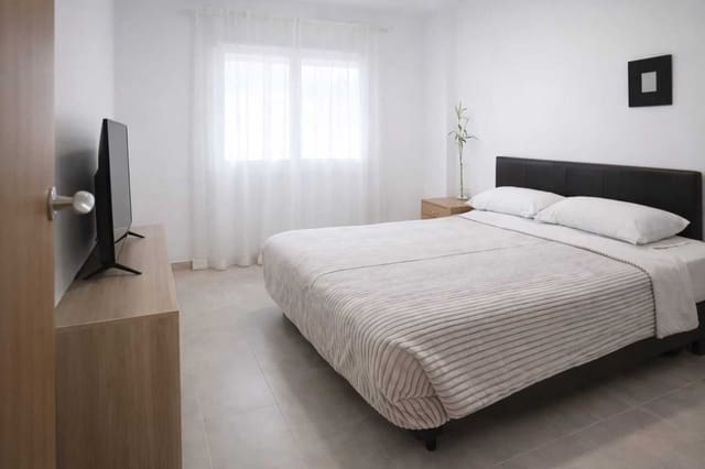 2 soverom Leilighet til salgs i Casares med svømmebasseng garasje - € 299 000 (Ref: 9971859)
