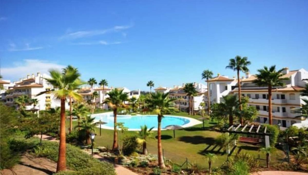 2 soverom Leilighet til salgs i La Cala de Mijas med svømmebasseng garasje - € 299 900 (Ref: 9971863)